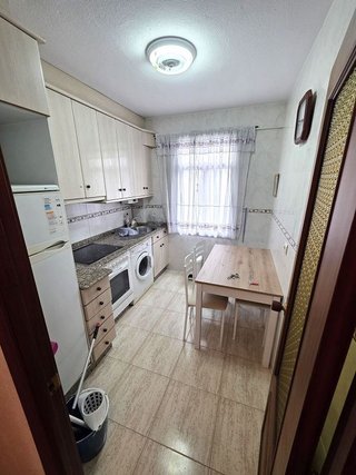 Piso en alquiler en Cuatro Caminos - Plaza de la Cubela en Coruña (A)