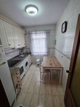 Piso en alquiler en Cuatro Caminos - Plaza de la Cubela en Coruña (A)