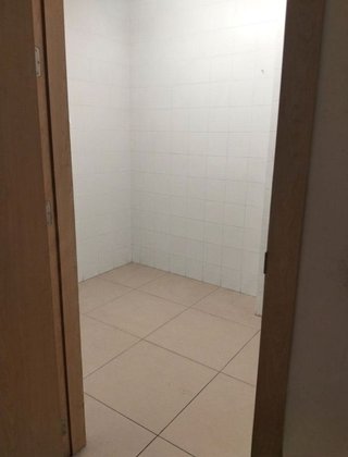 Local comercial en venta en La Paz en Alcalá de Guadaira