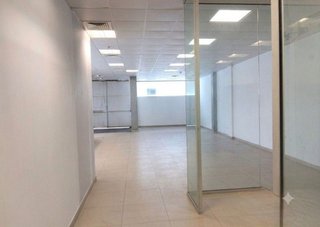 Local comercial en venta en La Paz en Alcalá de Guadaira