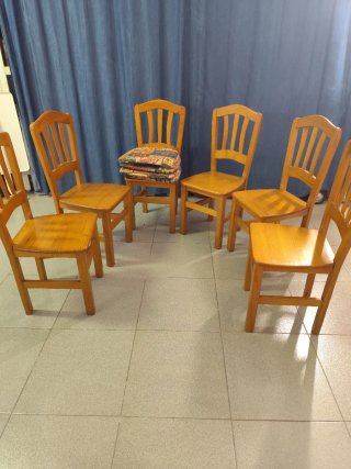 Sillas de madera de pino