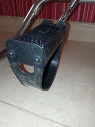 Pedalier pedaleador estático metálico cromado