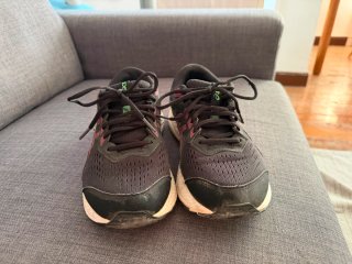 Zapatillas Asics Negras y Rosas