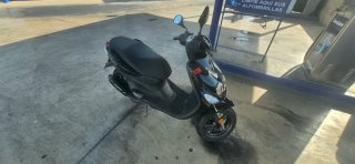 Yamaha Scooter Negra - ¡Como Nueva!