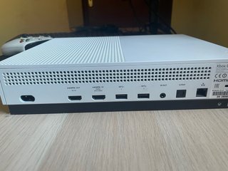 Xbox One S Blanca con Mando