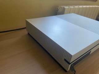 Xbox One S Blanca con Mando