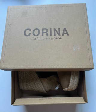 Alpargatas cuña beige y marrón