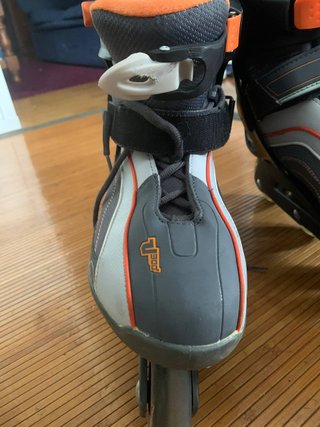 Patines en línea Decathlon y mochila Oxelo