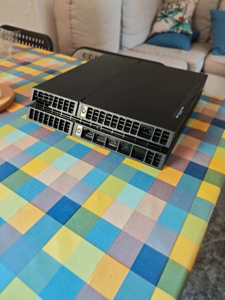 Consola PS4 con 2 mandos (Negro y Azul)