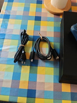 Consola PS4 con 2 mandos (Negro y Azul)