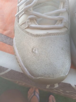 Zapatillas Jordan Beige y Blancas
