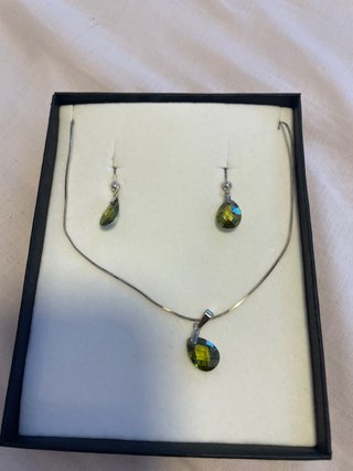 Conjunto de Plata con Piedras Verdes