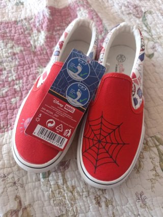 Zapatillas Spiderman. Marvel Talla 33