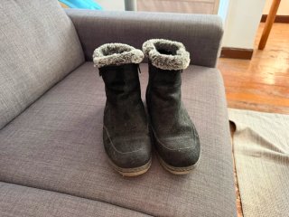 Botines negros SENDA