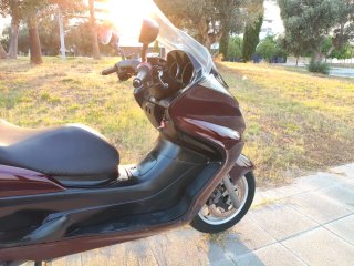 YAMAHA MAJESTY 400 2005 Gran Scooter