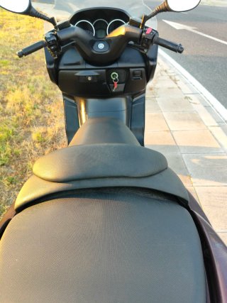 YAMAHA MAJESTY 400 2005 Gran Scooter