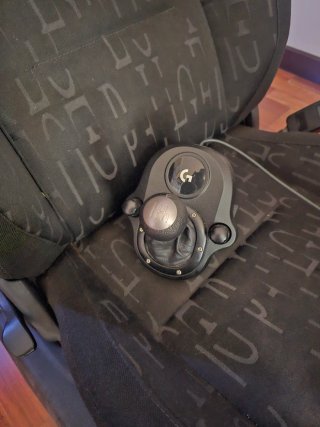 Playseat com volante Logitech G920 + shifter