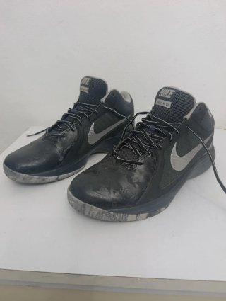 Zapatillas Nike Overplay VIII Negras/Grises