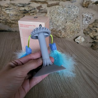 Juguete interactivo para gatos con plumas