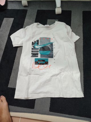 Camiseta Nike Blanca y Turquesa