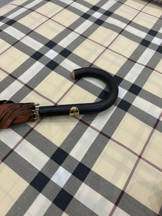Paraguas de calidad con diseño a cuadros