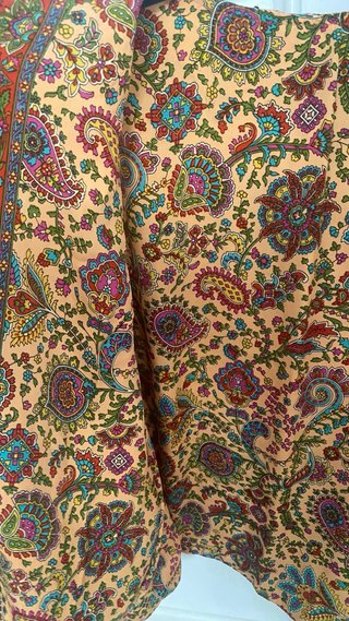 Chaleco beige bordado multicolor reversible