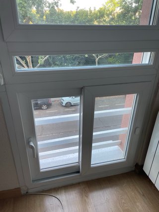 Cerramiento Ventanas de PVC blancas