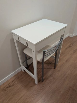 Taburete de cocina con asiento de polipiel