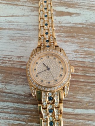 Reloj de fantasía chapado en oro