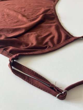 Body SHEIN marrón tirantes