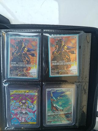 Se venden cartas pokemon de varios sets