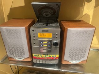 Minicadena Sanyo MP3 Bassxpander