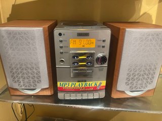Minicadena Sanyo MP3 Bassxpander