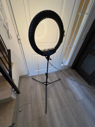 Aro de luz LED con trípode