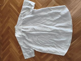Camisa blanca de manga corta