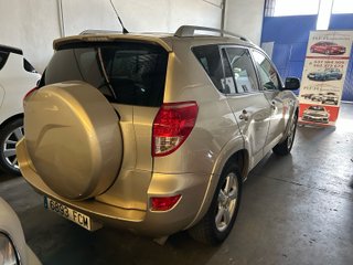Toyota Rav4 2.0 D4-D Executive 4X4