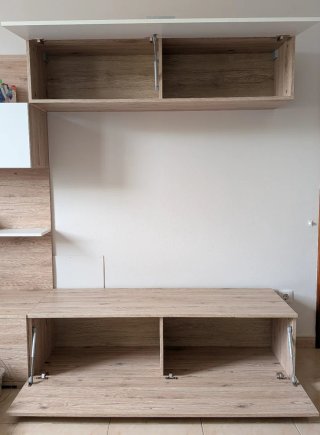 Mueble de salón / TV modular, en blanco y madera