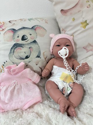 Muñeca bebé realista