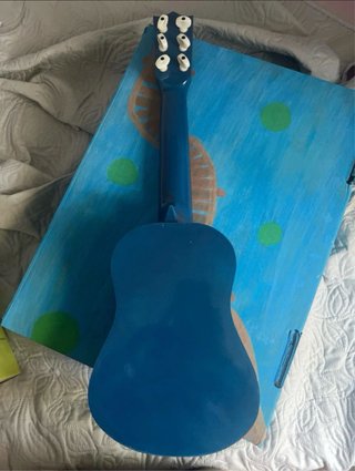Mini guitarra azul