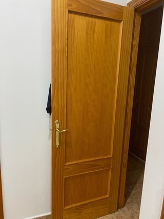 Puertas de madera con marco. SOLO HOY  10€ cada un