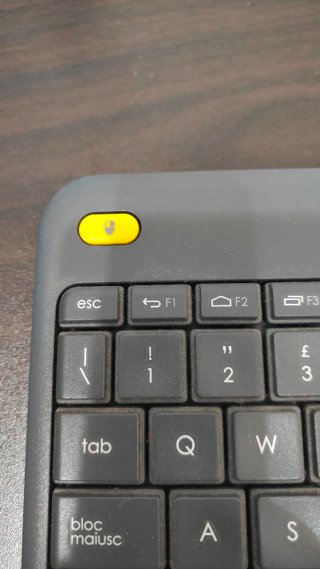 Tastiera Logitech K400 Plus Wireless con Touchpad