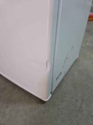 Frigorífico Comfee 80L con congelador