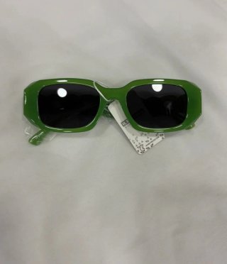 Gafas de sol retro azules con detalles dorados
