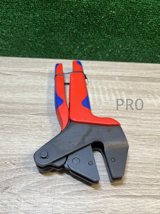 Sistema Master de alicates de engarzado con perfiles intercambiables Knipex