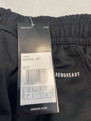 Pantalón corto deportivo Adidas negro