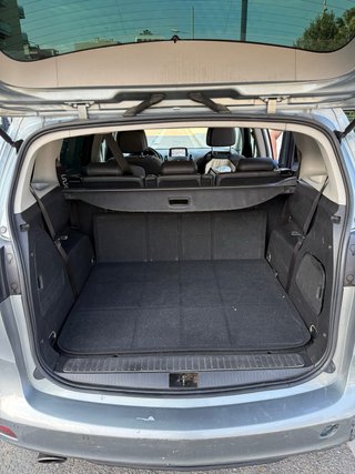 Opel Zafira Tourer 2012