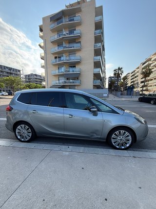 Opel Zafira Tourer 2012