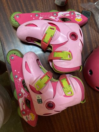 Patines en línea rosas para niña. Funda incluida.