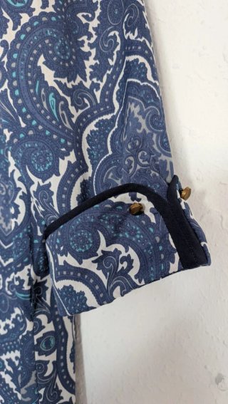 Vestido estampado azul y blanco