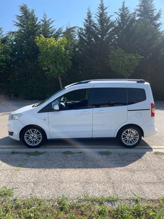 Ford Tourneo Courier 2016